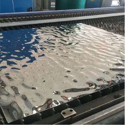 ورق استیل ضد زنگ موج آب نقره‌ای آینه‌ای پولیش شده با ضخامت ۰.۶۵ میلی‌متر برای دکوراسیون داخلی